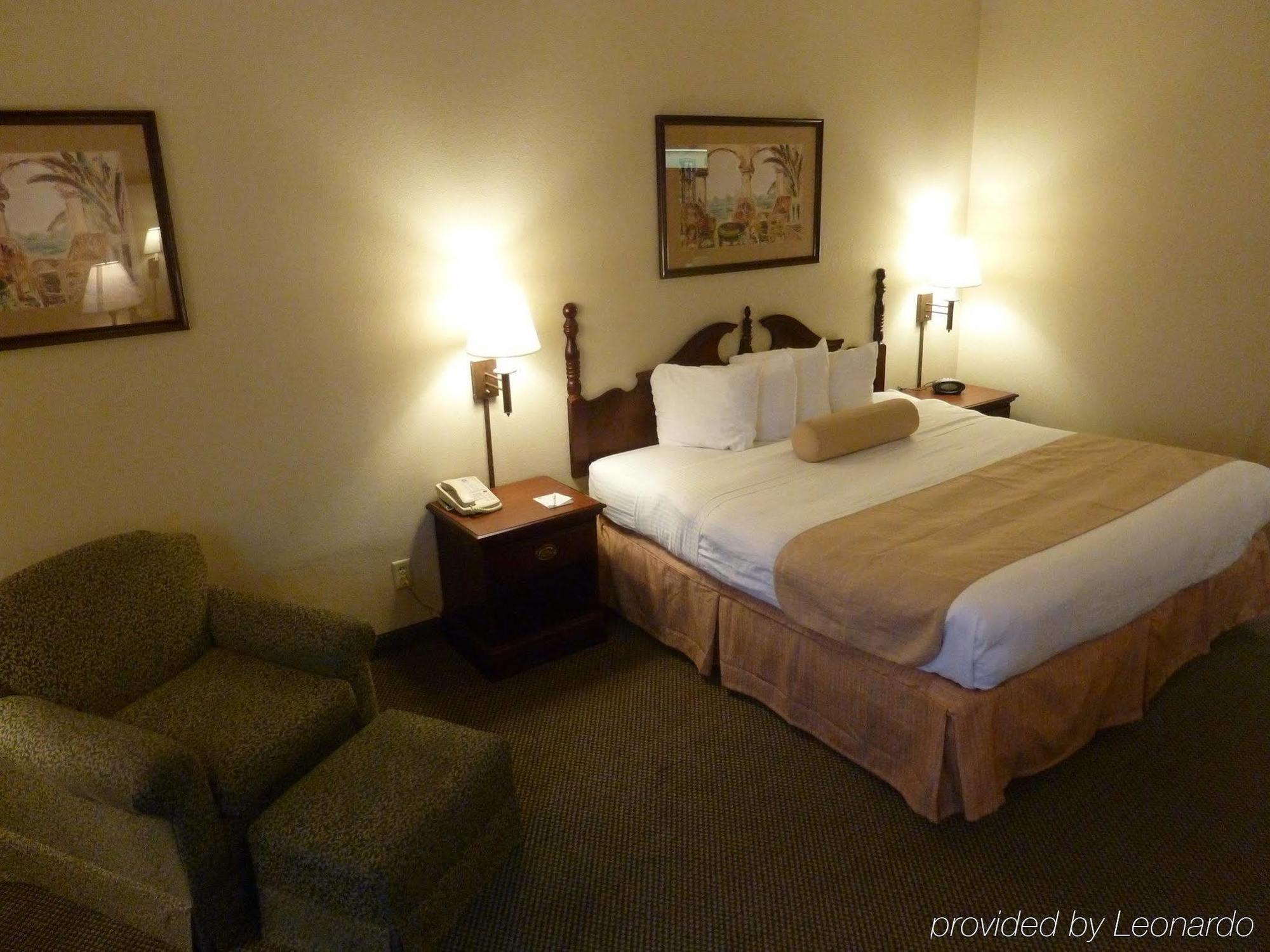 Holiday Inn Express & Suites Evansville North By Ihg Warrenton Habitación foto