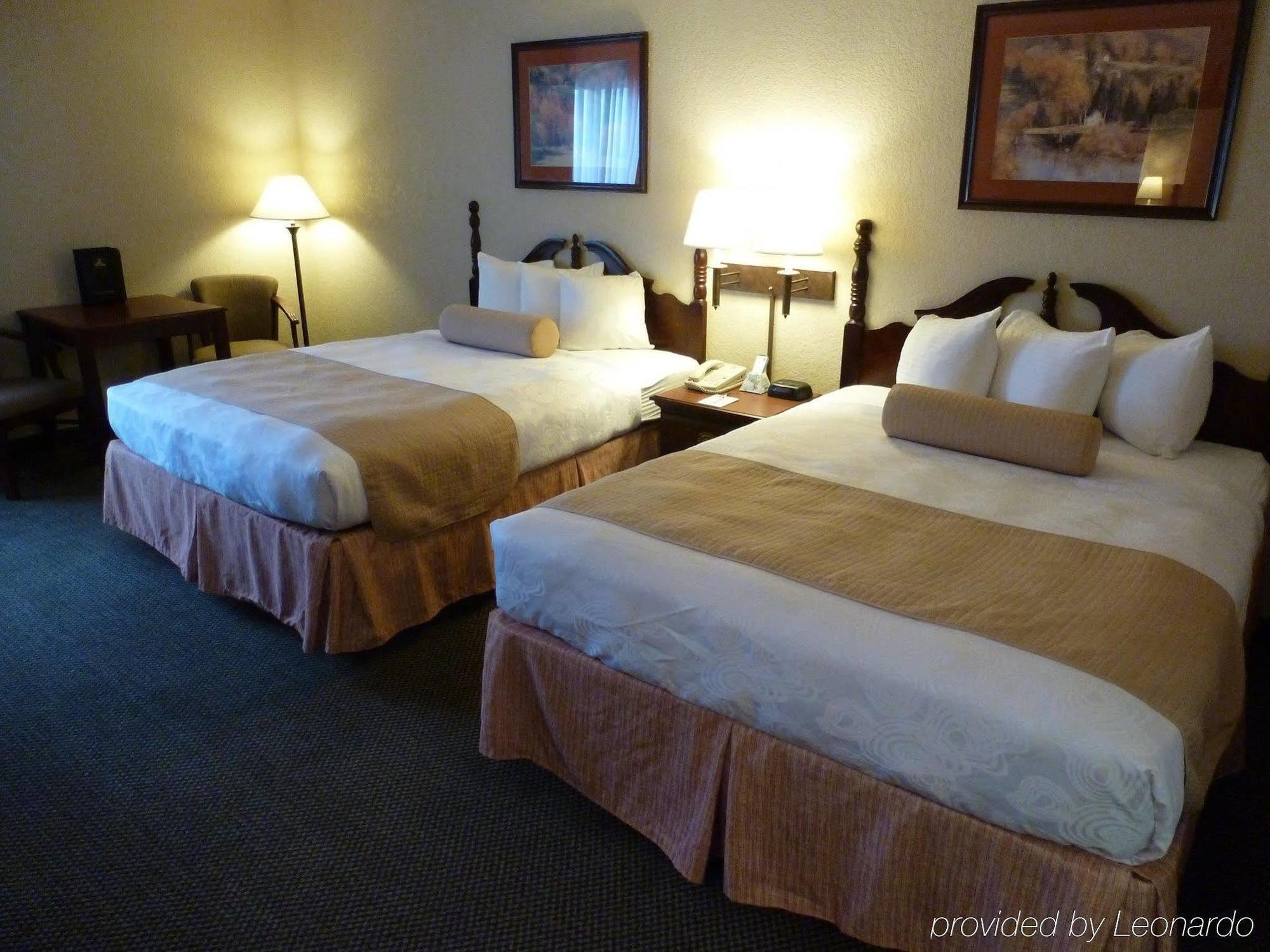 Holiday Inn Express & Suites Evansville North By Ihg Warrenton Habitación foto